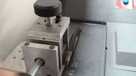 دستگاه  آزمایشگاهی  برش متالوگرافی Laboratory Cutting Machine