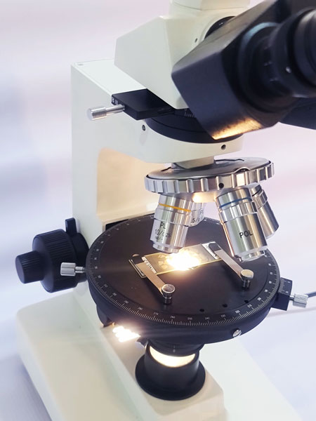 میکروسکپ تحقیقاتی پلاریزان  Polarizing Microscope